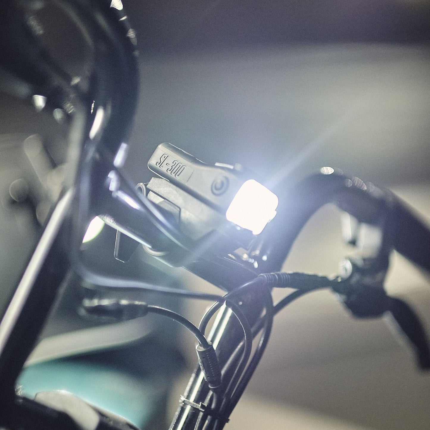 SL-300 Bike Headlight